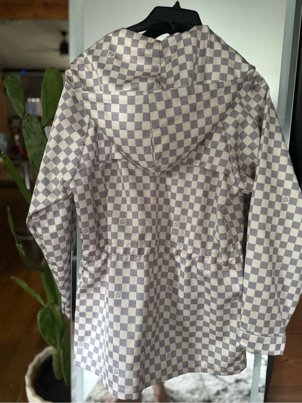 Louis Vuitton sz s sz 40 Checked Hooded Drawstring Parka Jacket - Cream Check